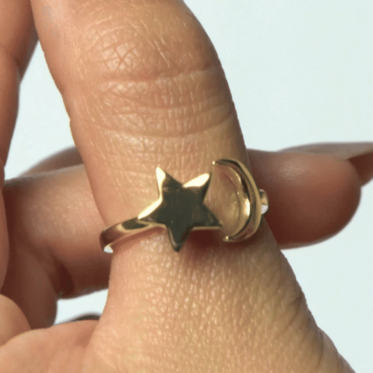 Anillo Giratorio Grabado Estrella y Luna - Agosto 18