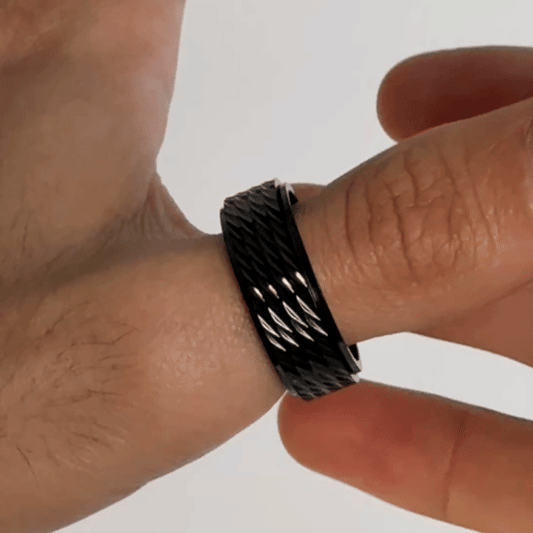 Anillo Deslizante Patrón Relieve Negro