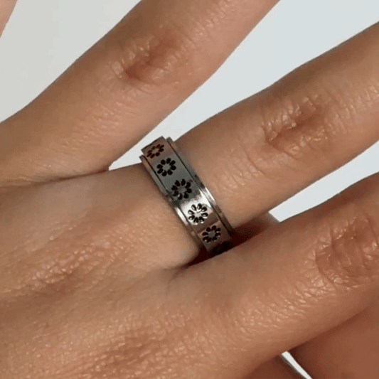 Anillo Deslizante Flor Plateado