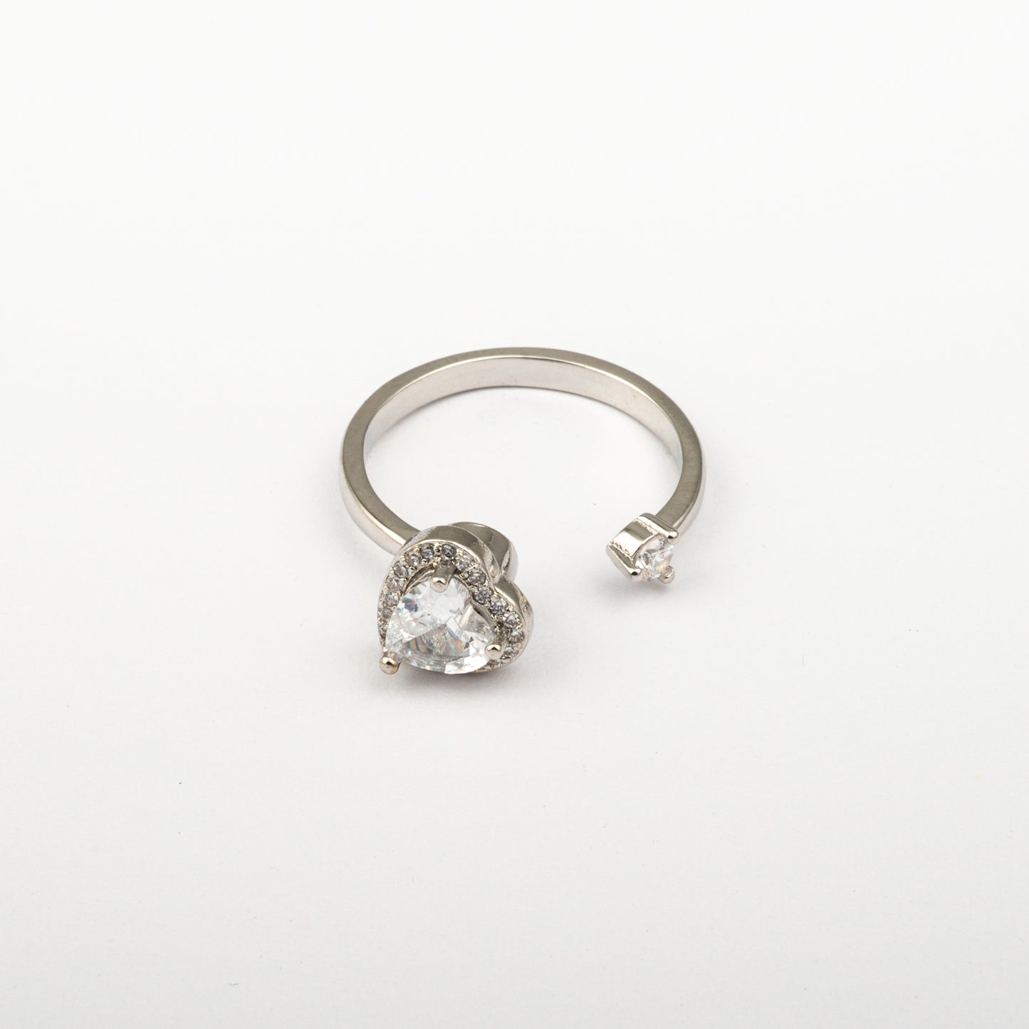 Anillo Giratorio Corazón con Zirconias Plateado