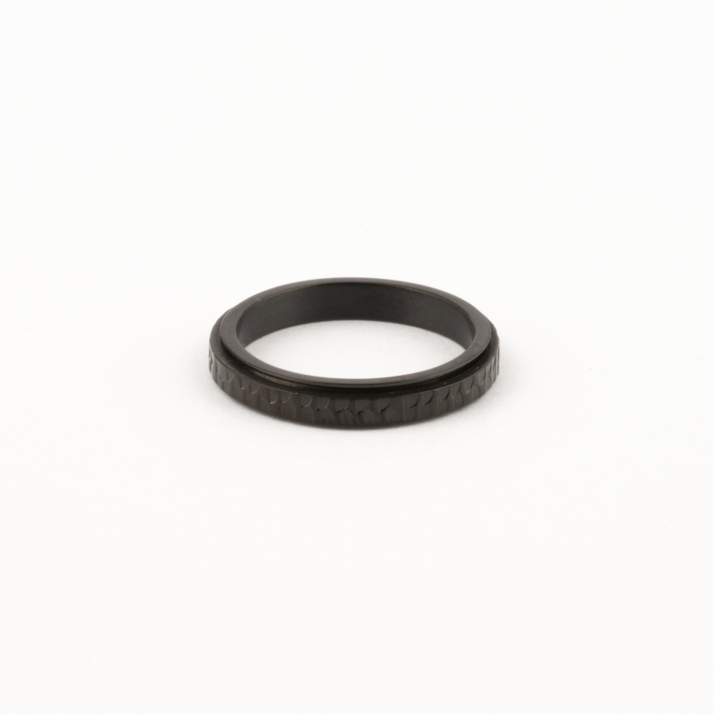 Anillo Deslizante Delgado Hammered Negro