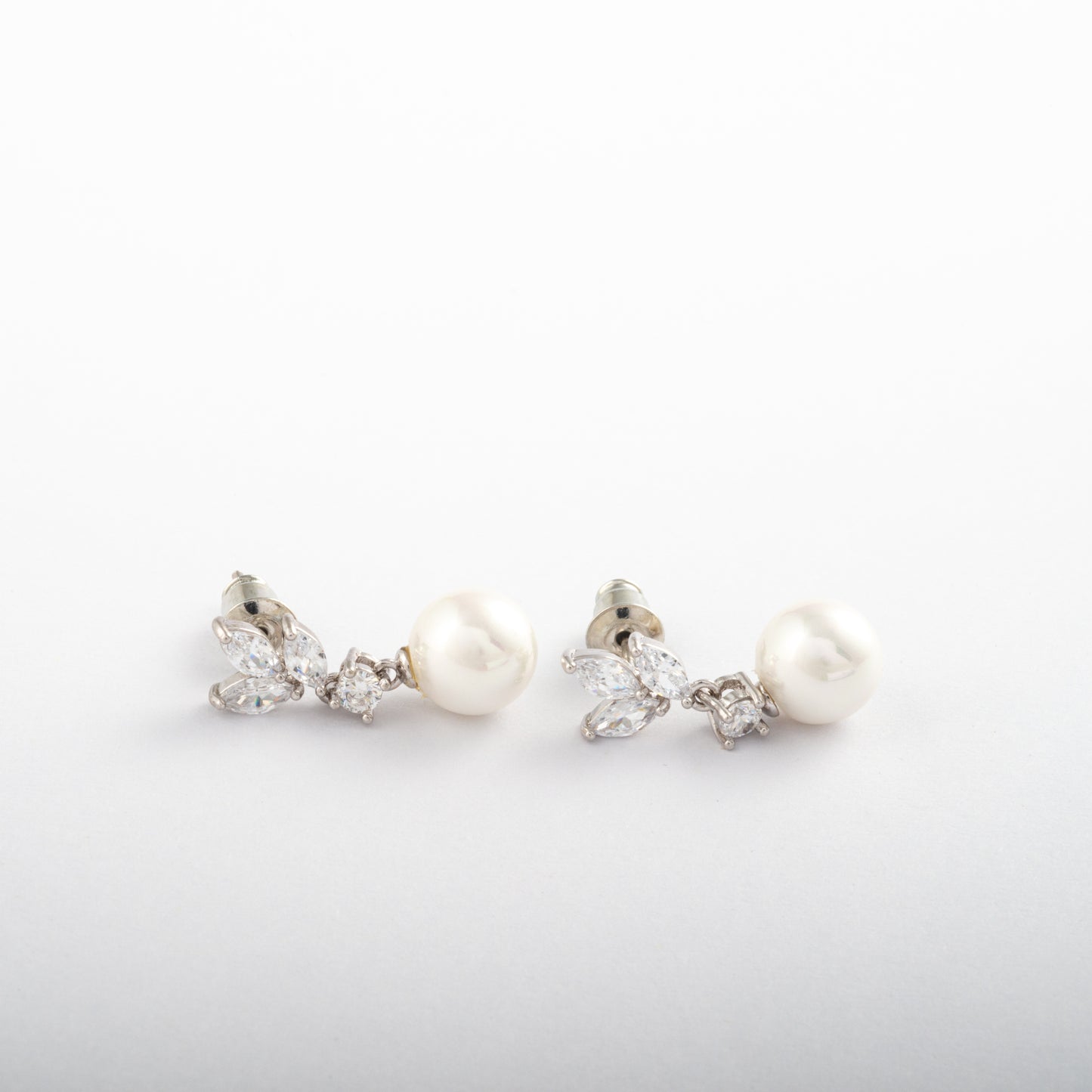 Aretes Junio Enaraia - Agosto 18