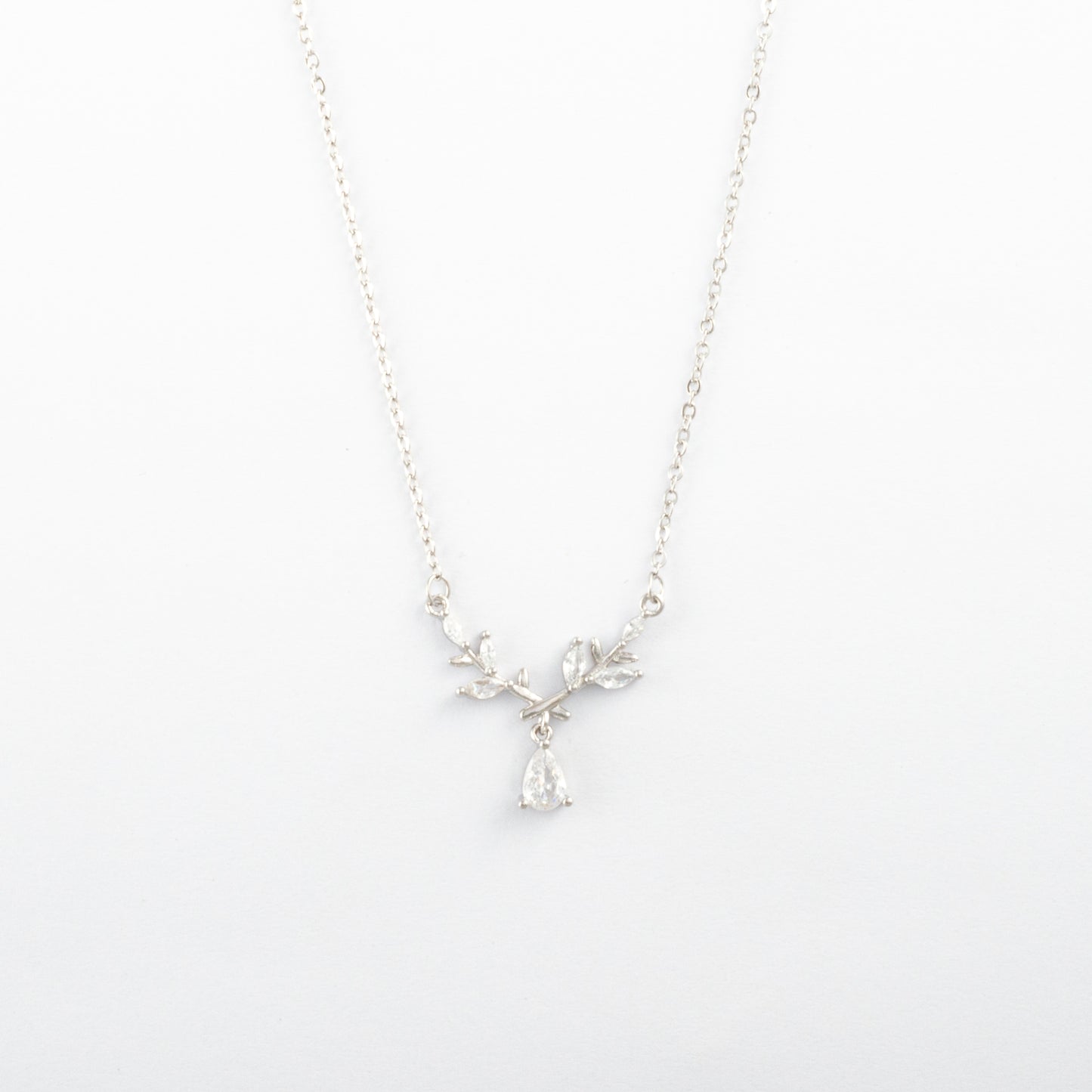 Collar Junio Nefyra - Agosto 18