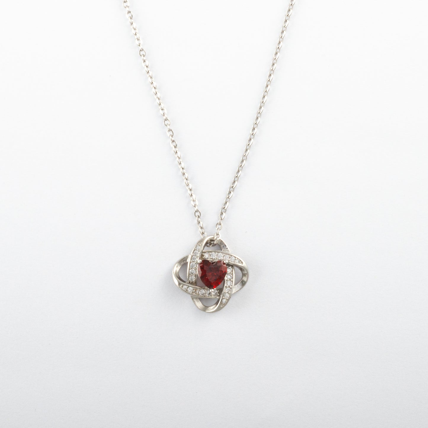 Collar Junio Runethia - Agosto 18