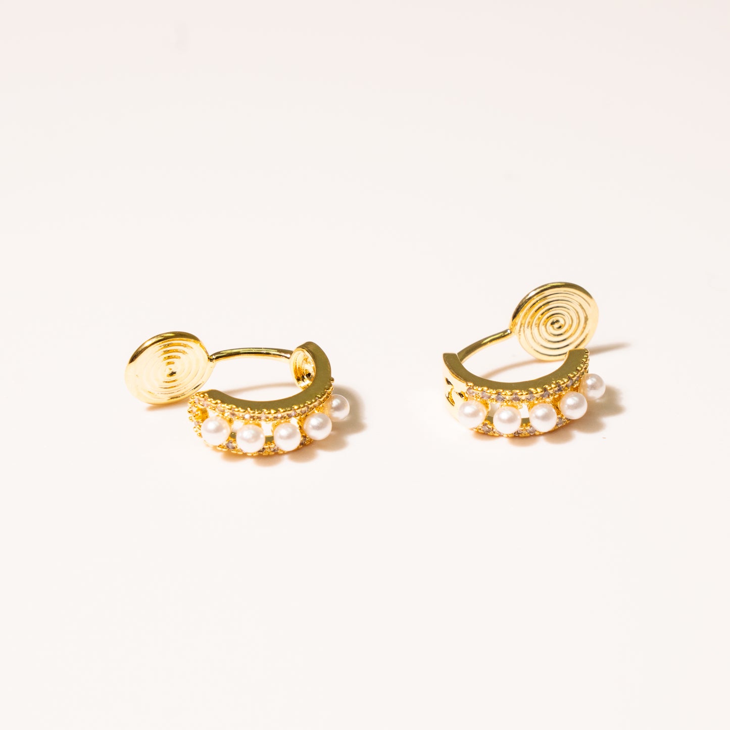Aretes Futuro