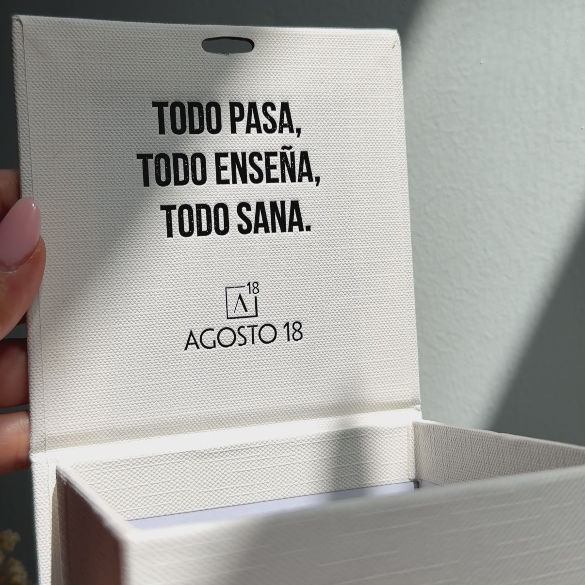 Caja de regalo Agosto 18
