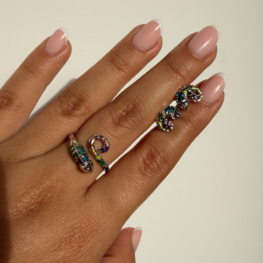 Set Anillo y Aretes Plata S925 Camaleón Multicolor en mano
