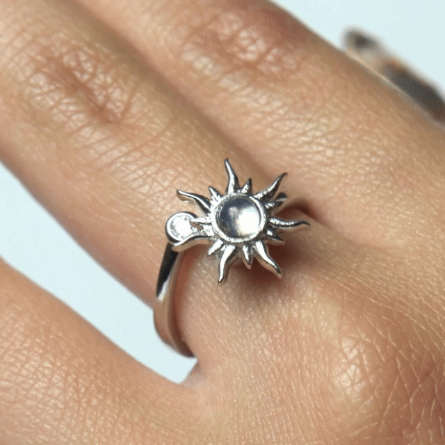 Anillo Giratorio Grabado Sol - Agosto 18