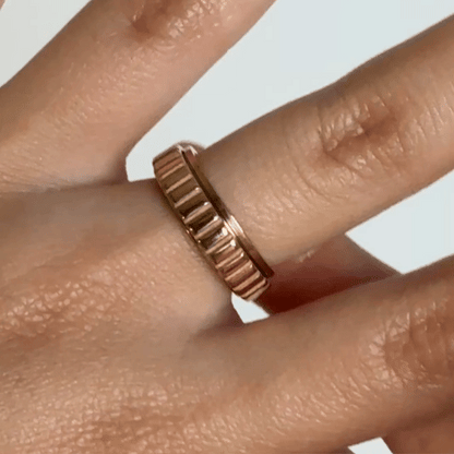 Anillo Deslizante Patrón Rectángulos Oro Rosa