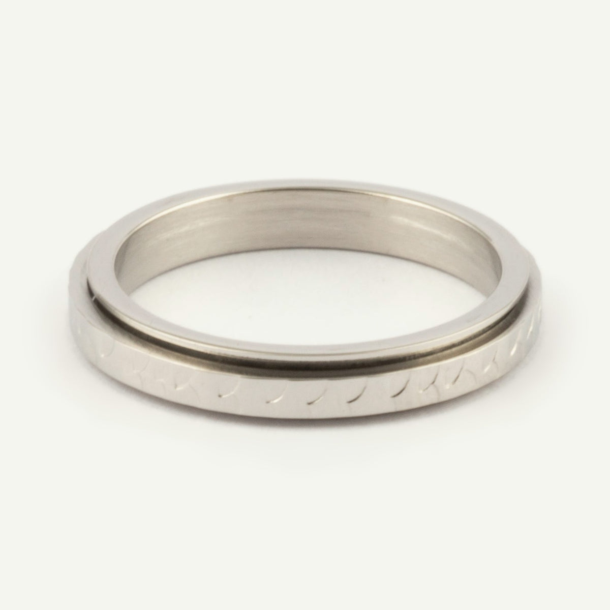 Anillo Deslizante Delgado Hammered