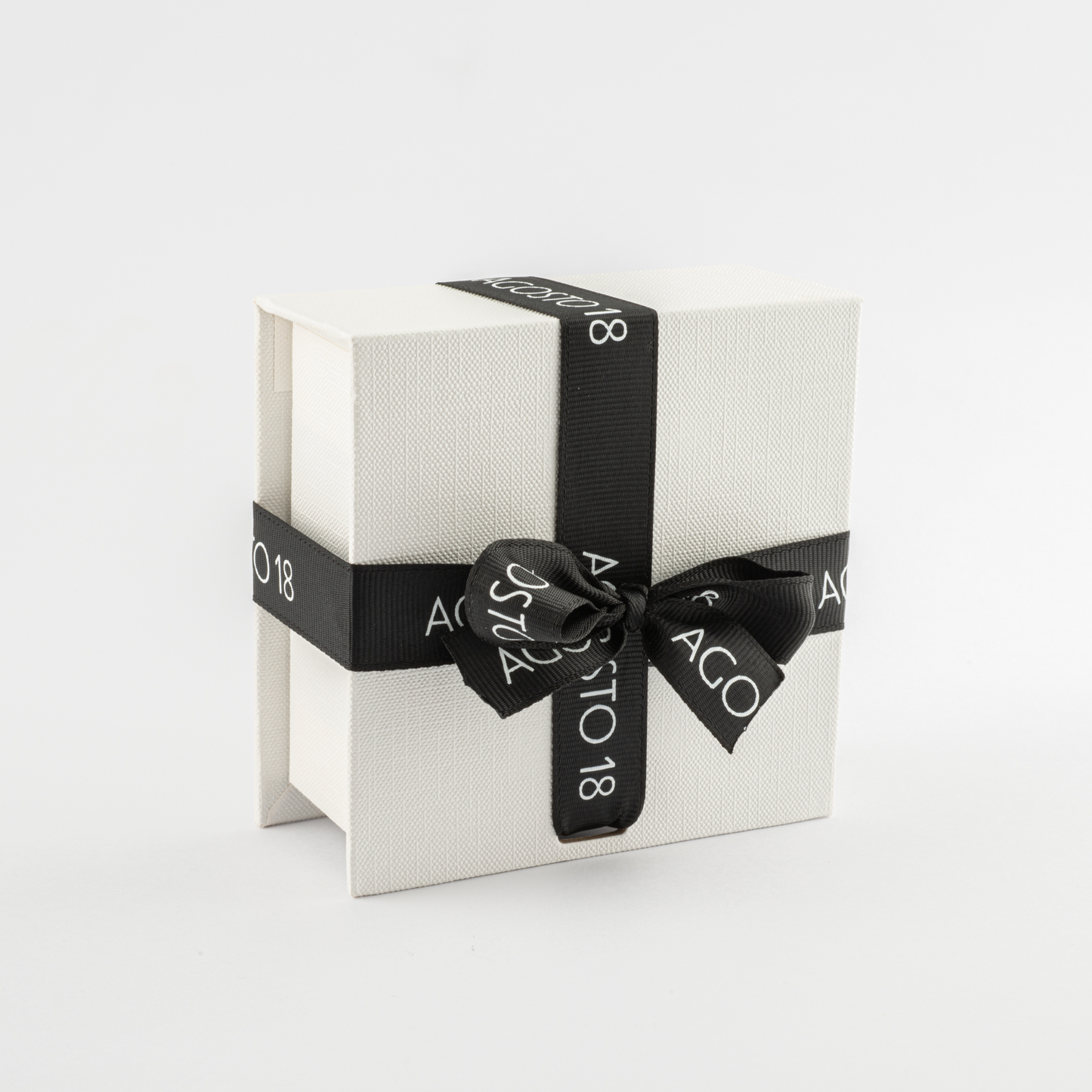 Caja de regalo Agosto 18