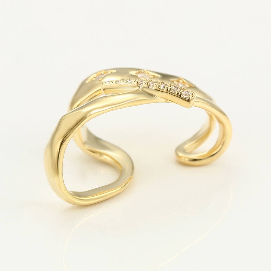 PUNE GOLD EARCUFF