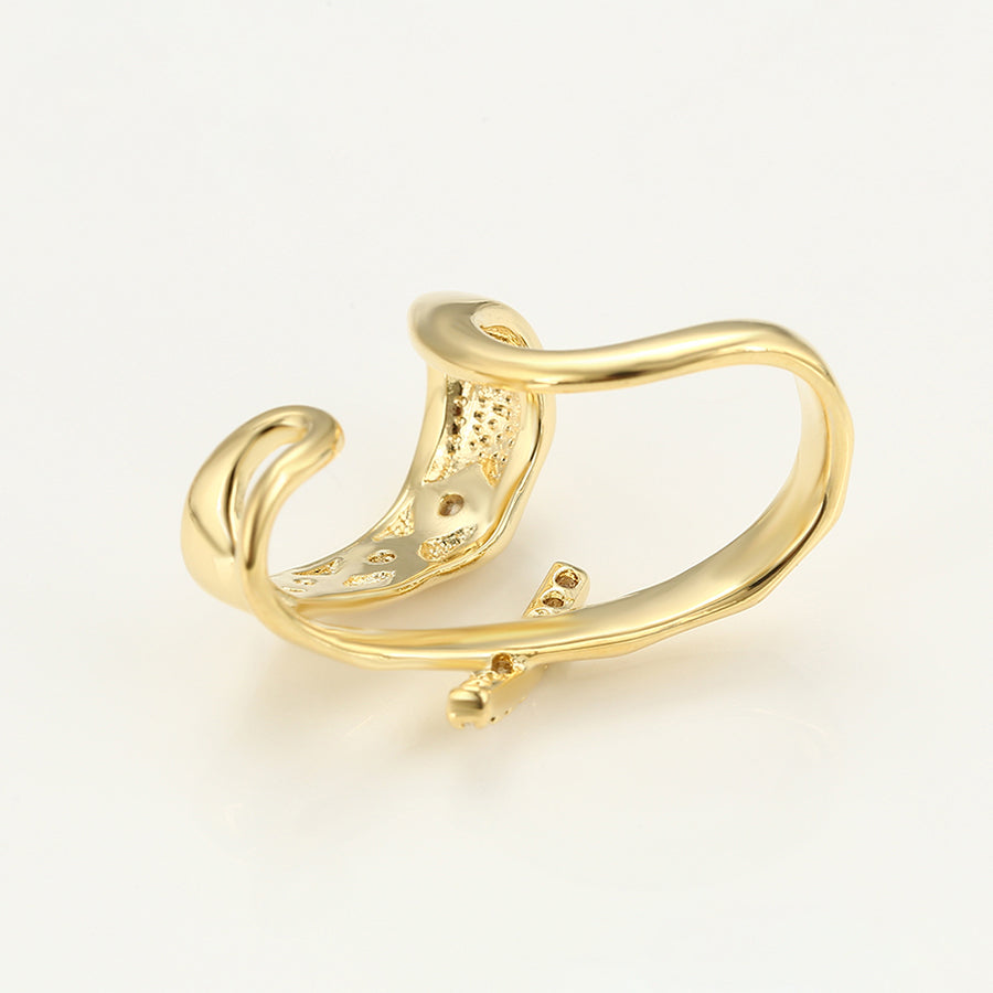 PUNE GOLD EARCUFF