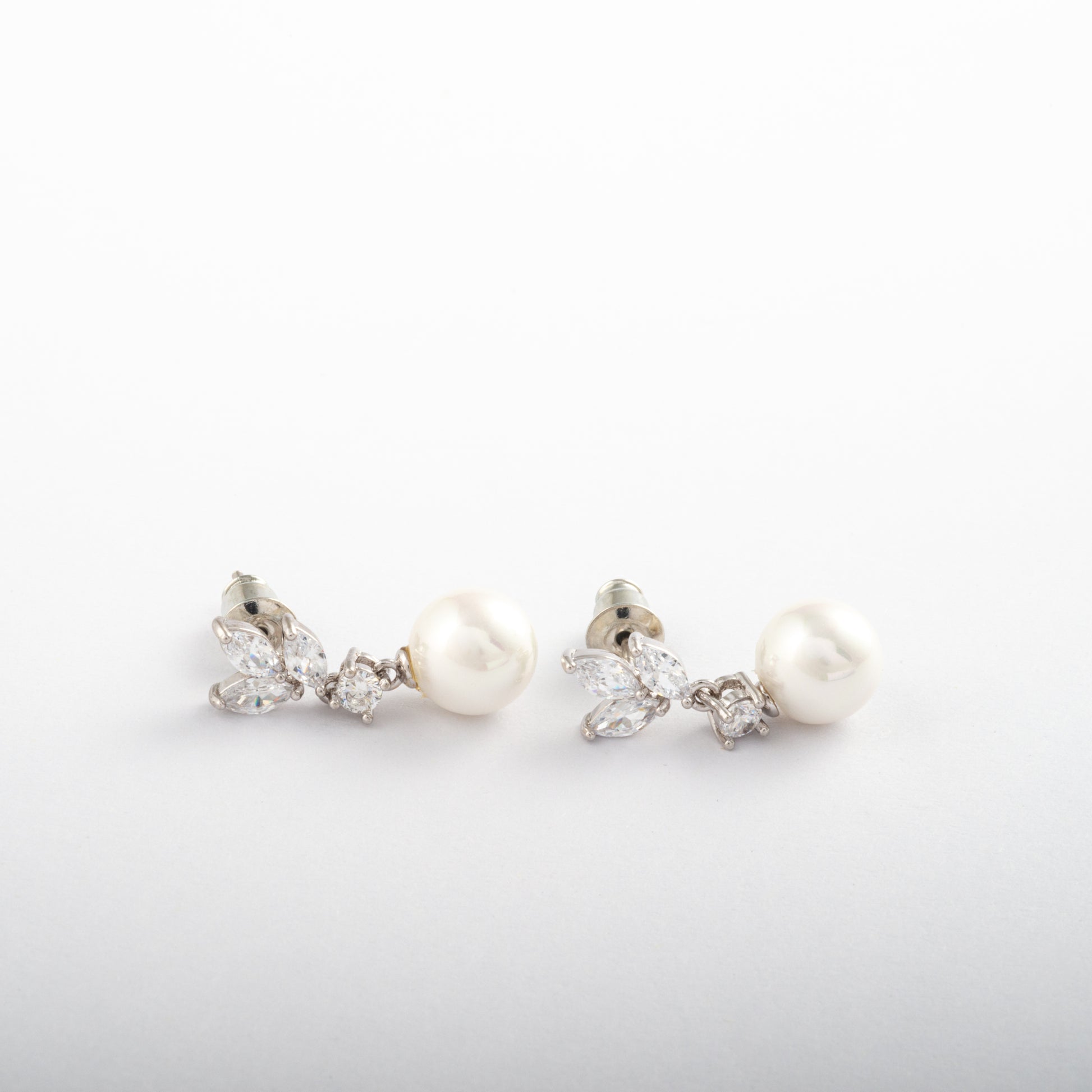 Aretes Junio Enaraia - Agosto 18
