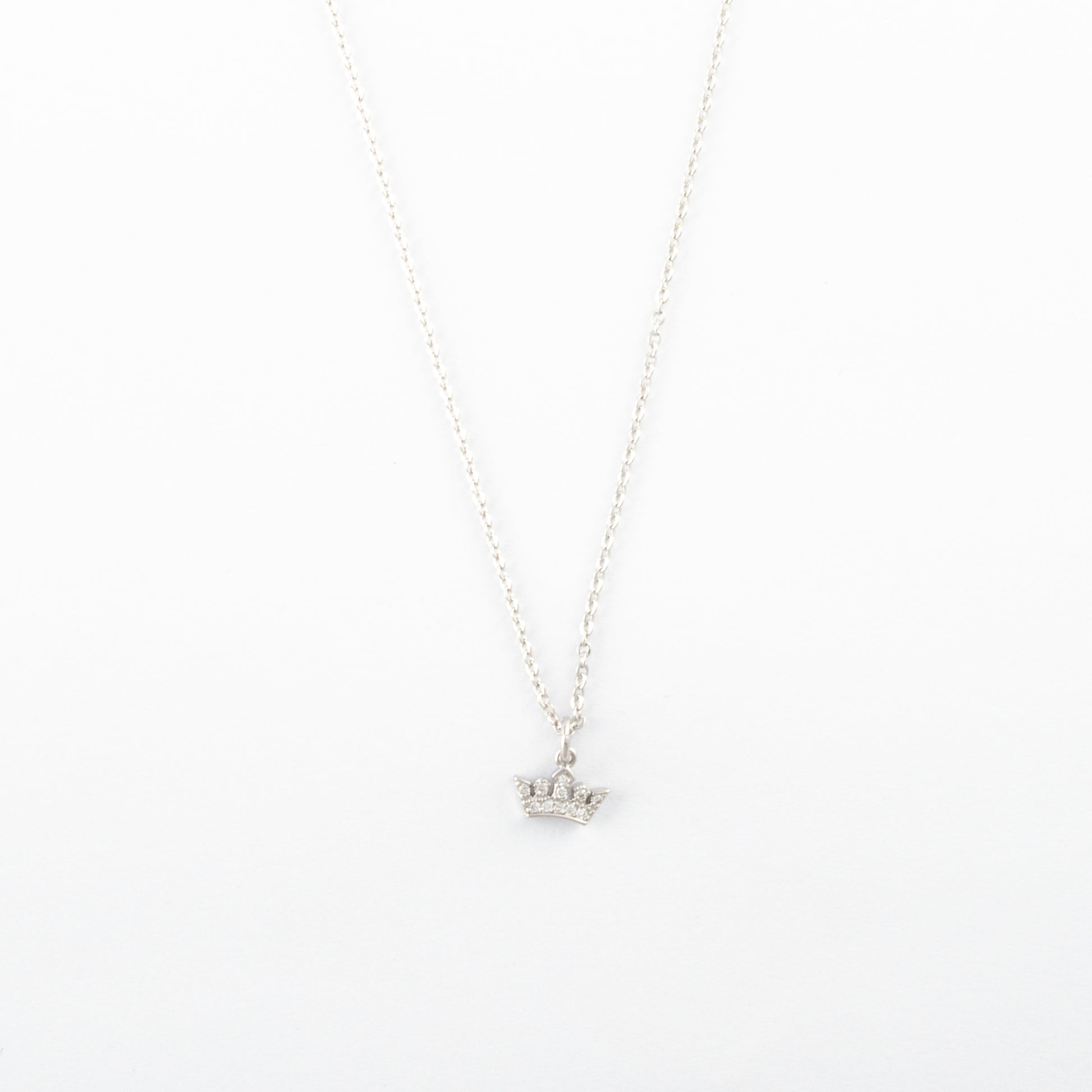 Collar Junio Corona Plateado - Agosto 18