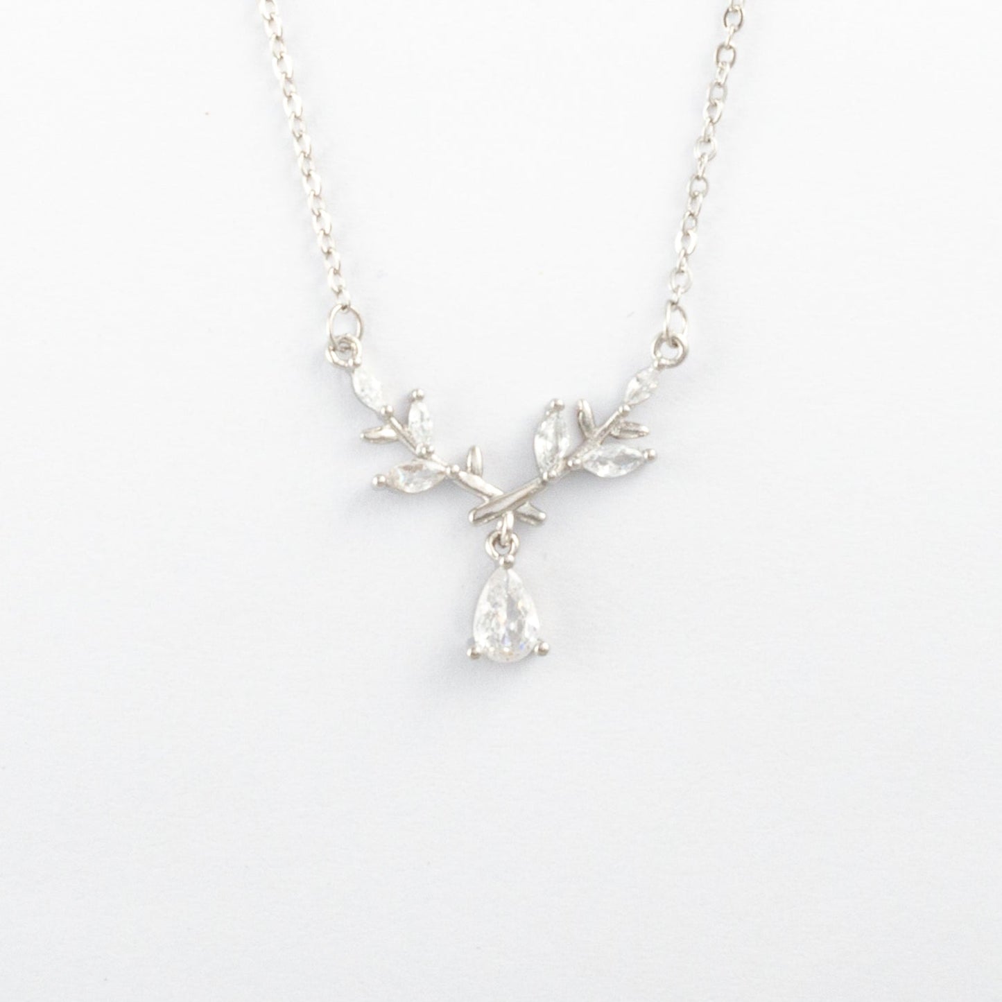 Collar Junio Nefyra - Agosto 18