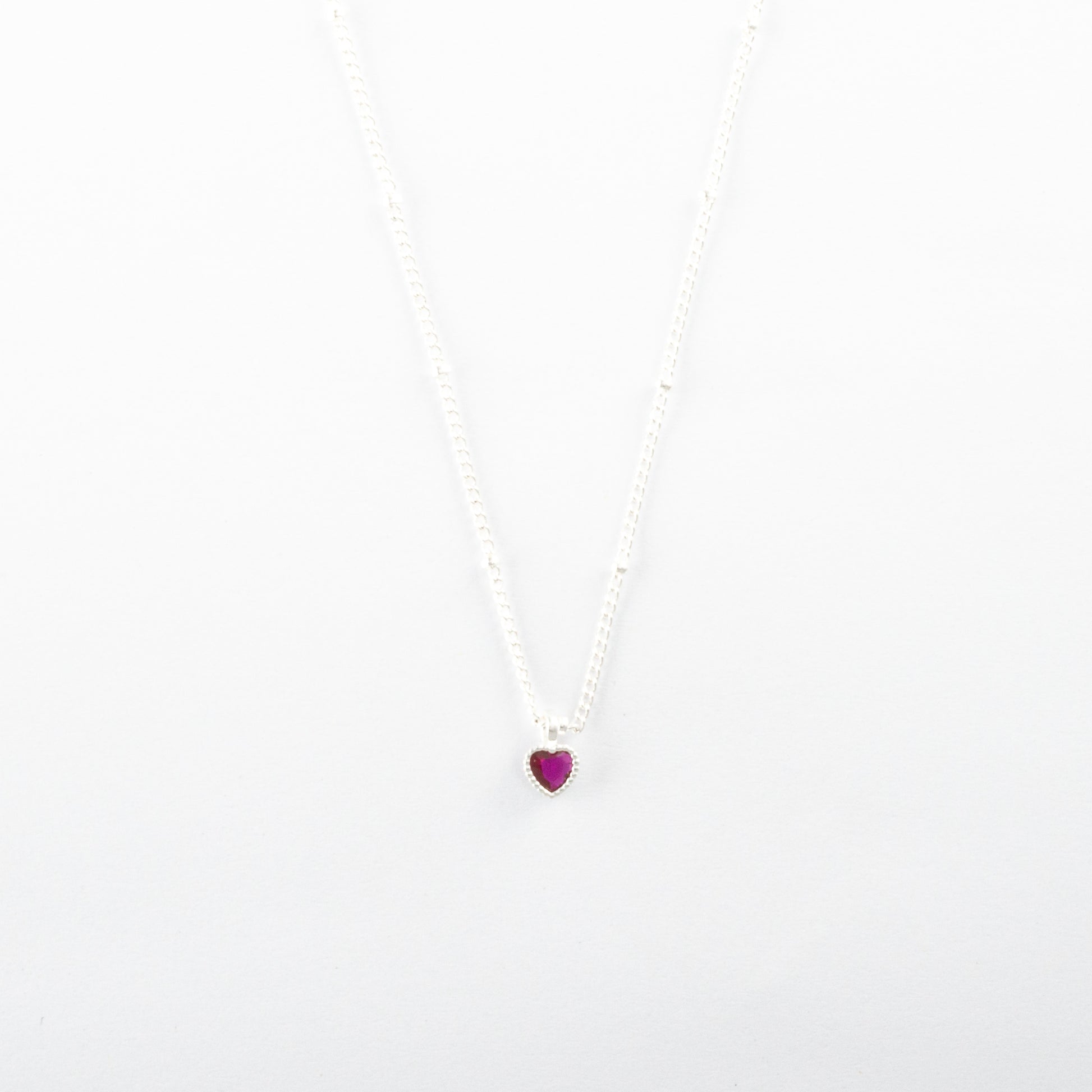 Collar Junio Nytheria - Agosto 18