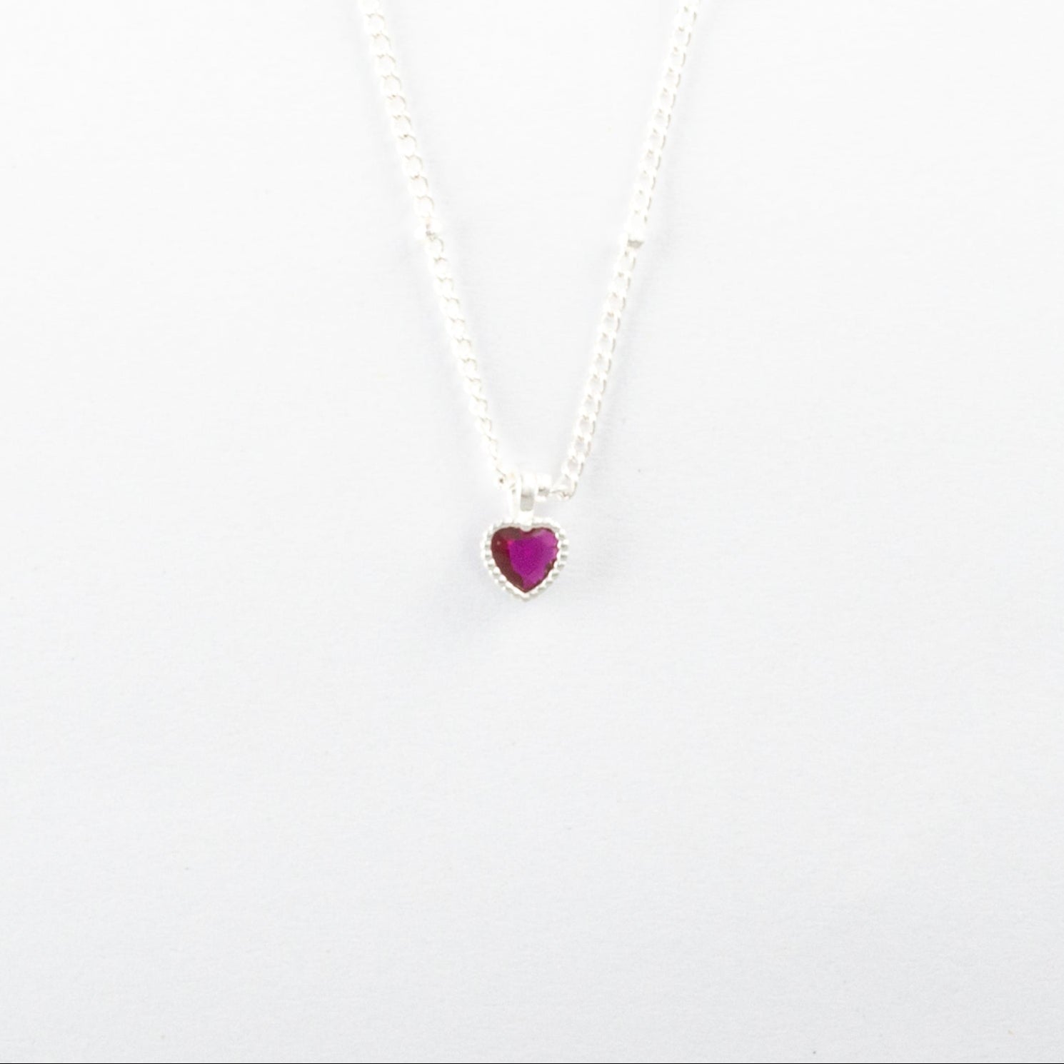 Collar Junio Nytheria - Agosto 18
