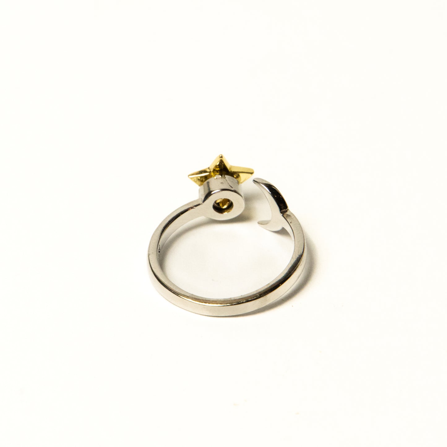 Anillo Giratorio Grabado Estrella y Luna - Agosto 18
