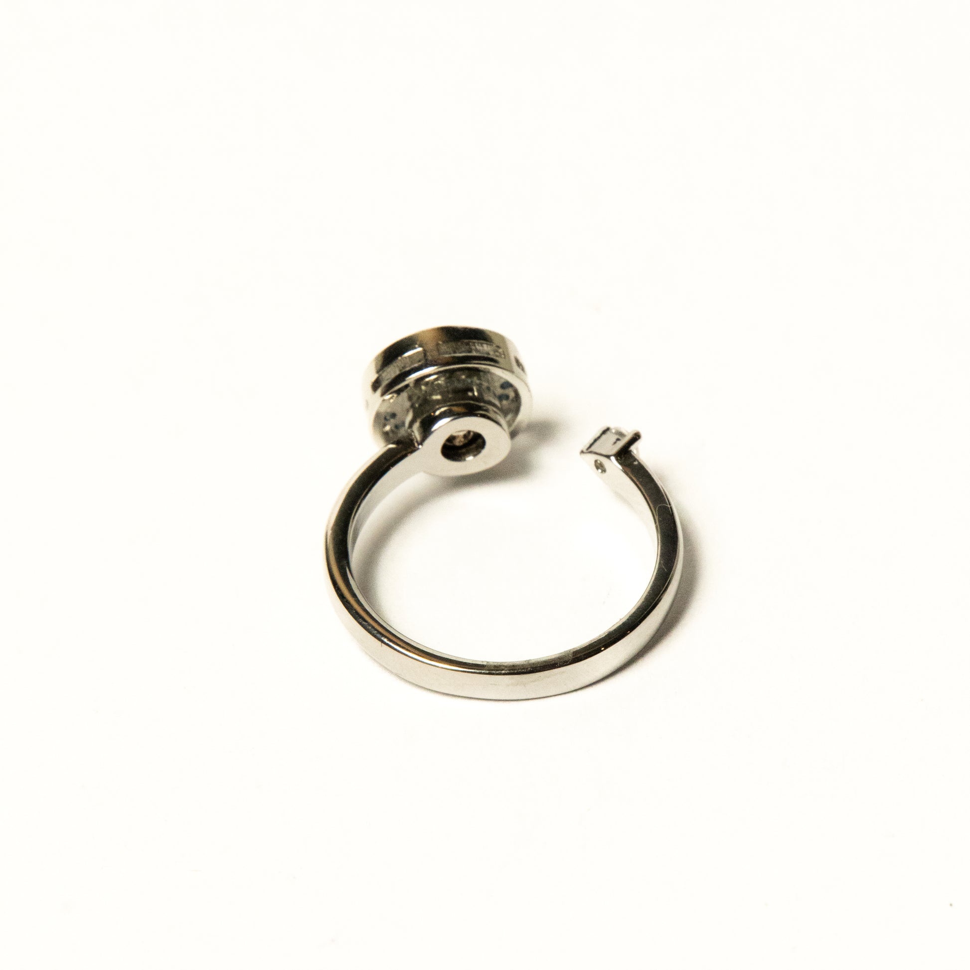 Anillo Giratorio Ojo Turco Plateado - Agosto 18