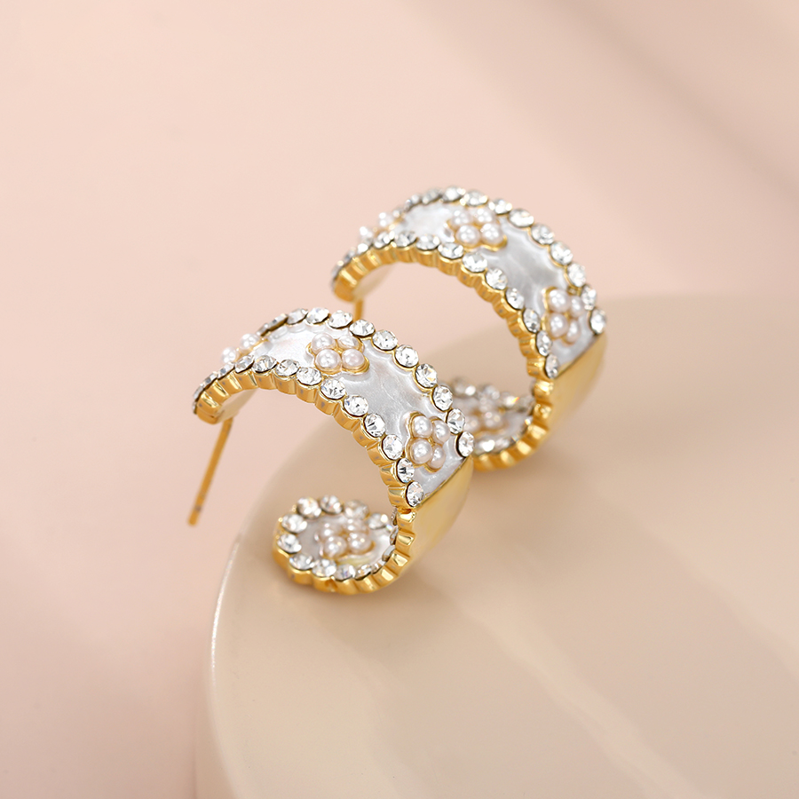 Aretes Divina