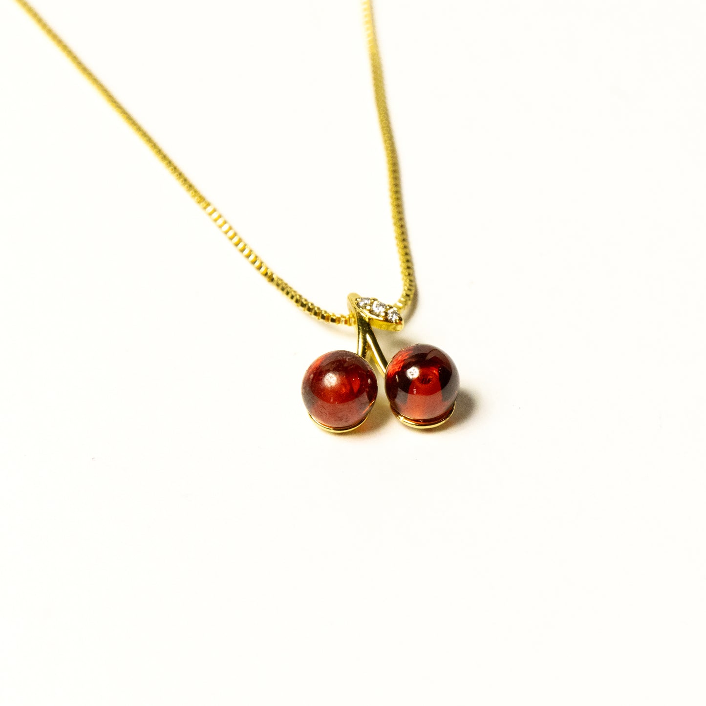 Collar Cherrys Esféricos - Agosto 18