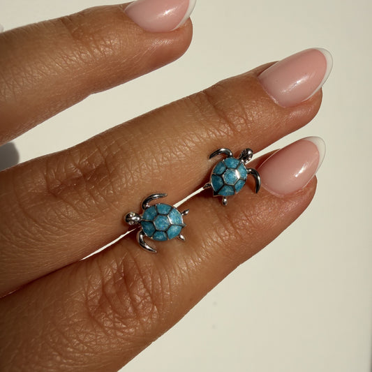 Aretes Plata S925 Tortuga Aqua en mano
