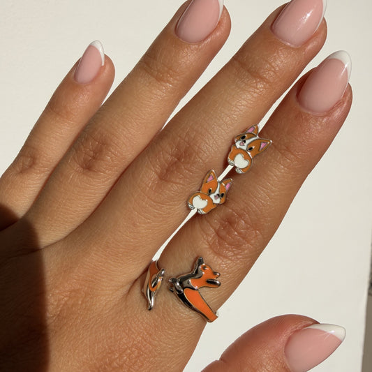 Set Anillo y Aretes Plata S925 Perrito Corgi en mano