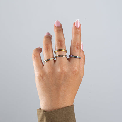Anillo Deslizante Delgado Zirconias Negro