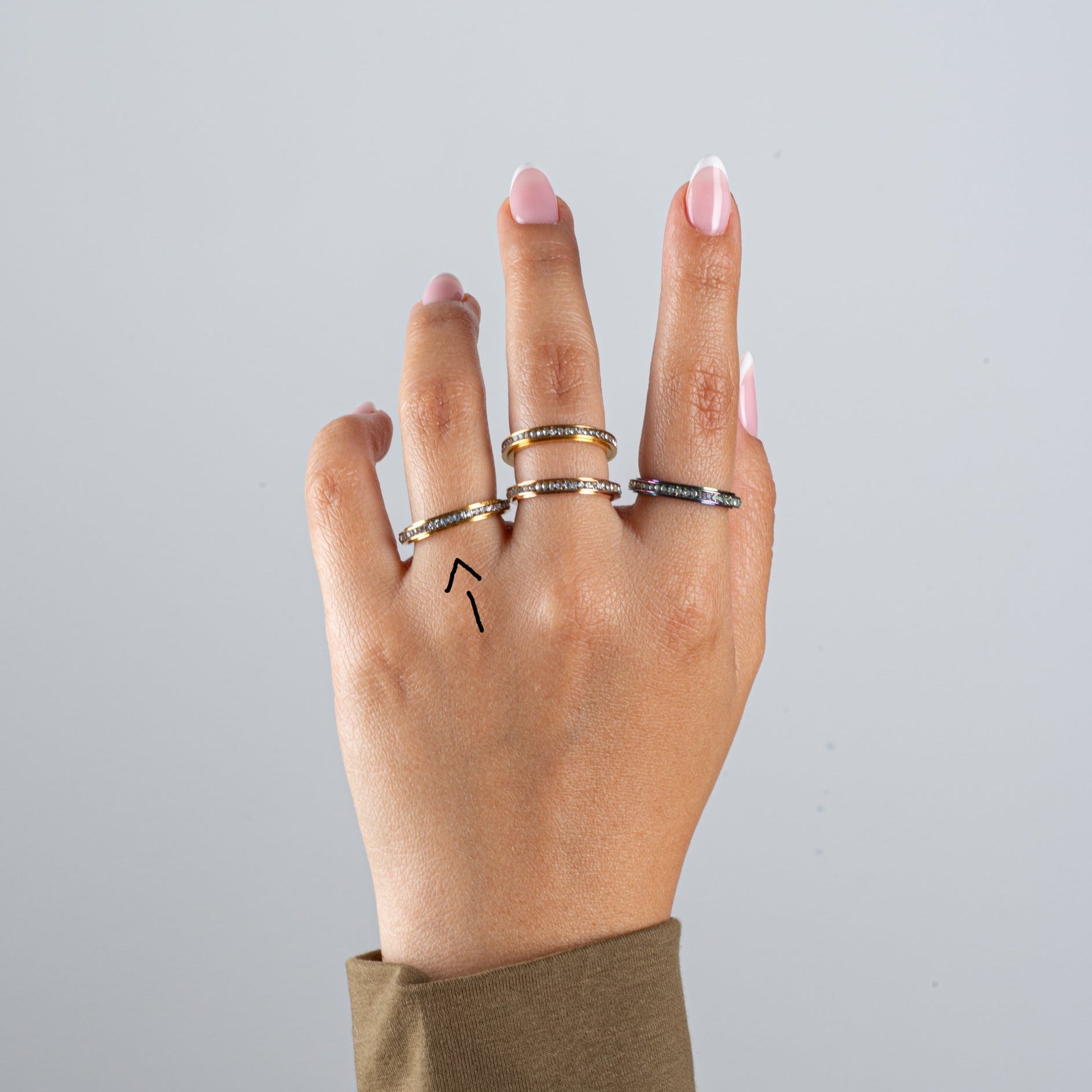 Anillo Deslizante Delgado Zirconias Plateado