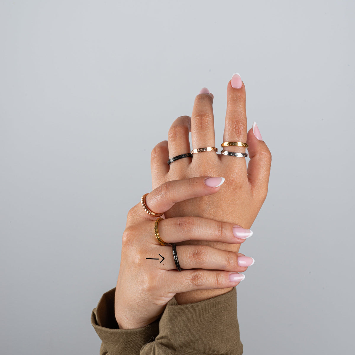 Anillo Deslizante Delgado Rombos Negro