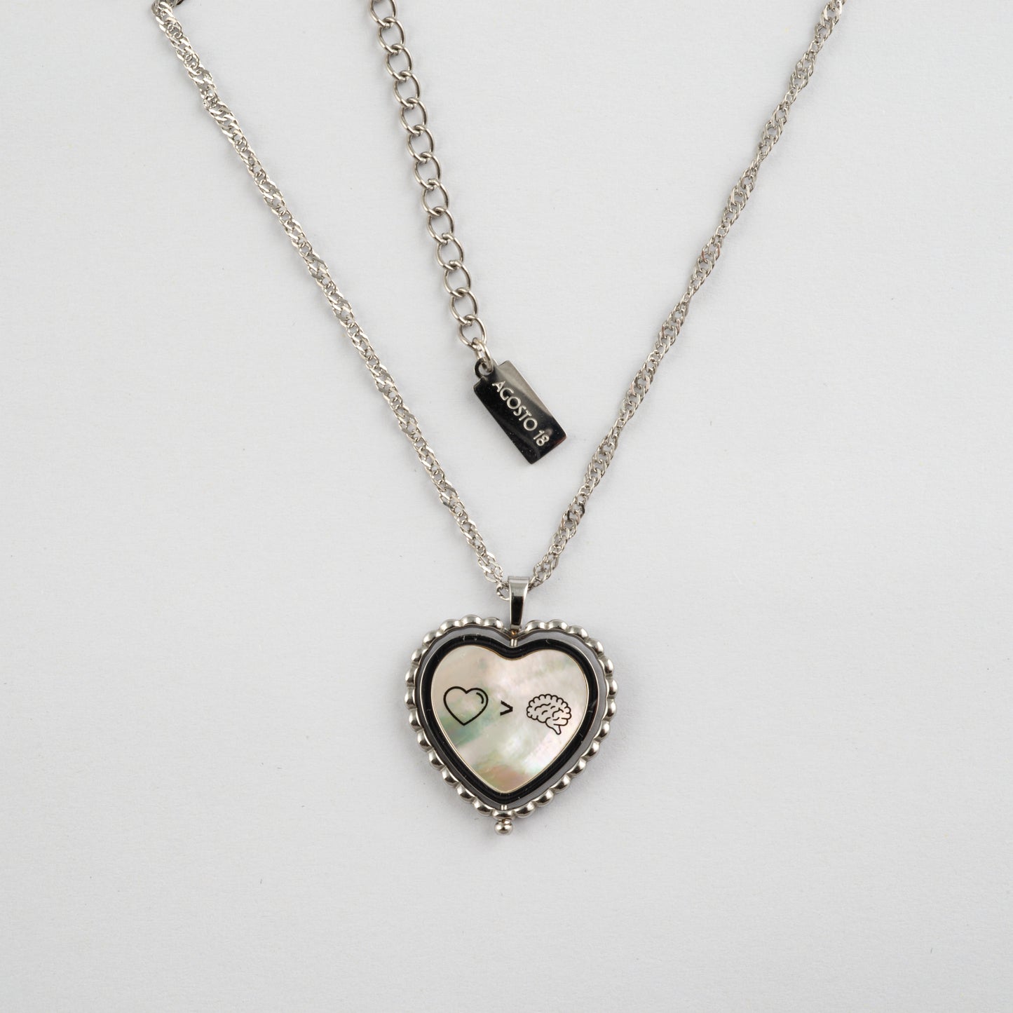 Collar Corazón Doble · Agosto 18