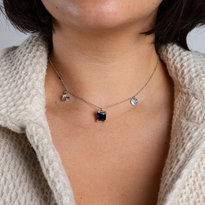 Collar Constelación Tauro S925 plateado en modelo