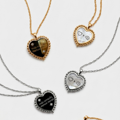 Collar Corazón Doble · Agosto 18