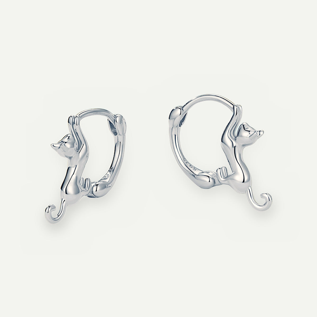 Aretes Argolla Plata S925 Gato Estirándose – detalle