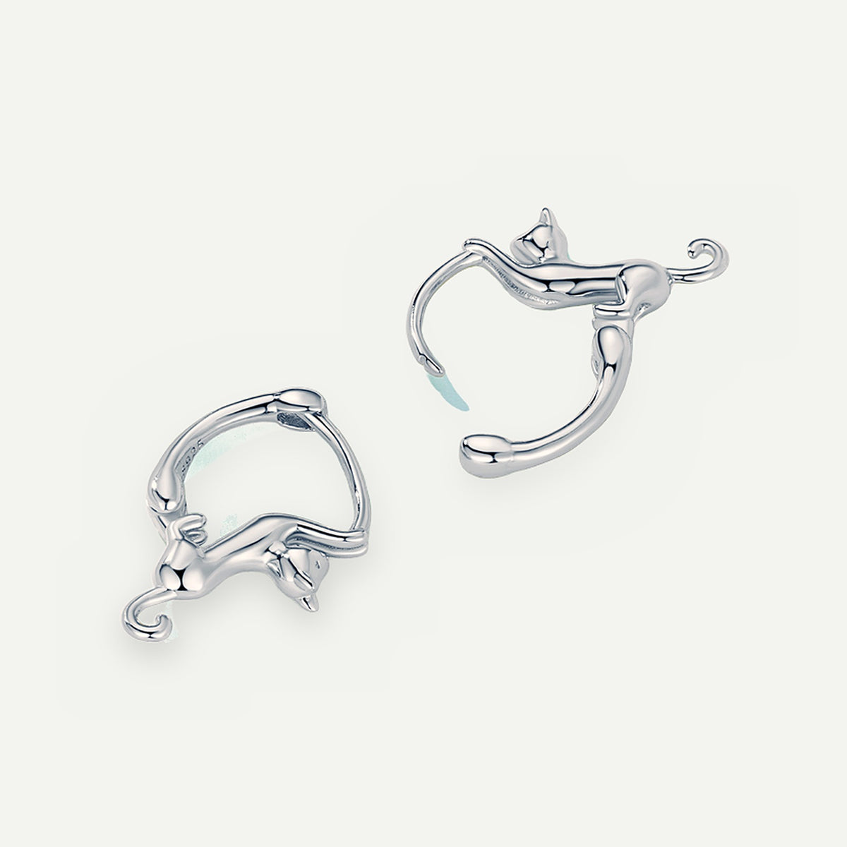 Aretes Argolla Plata S925 Gato Estirándose – detalle