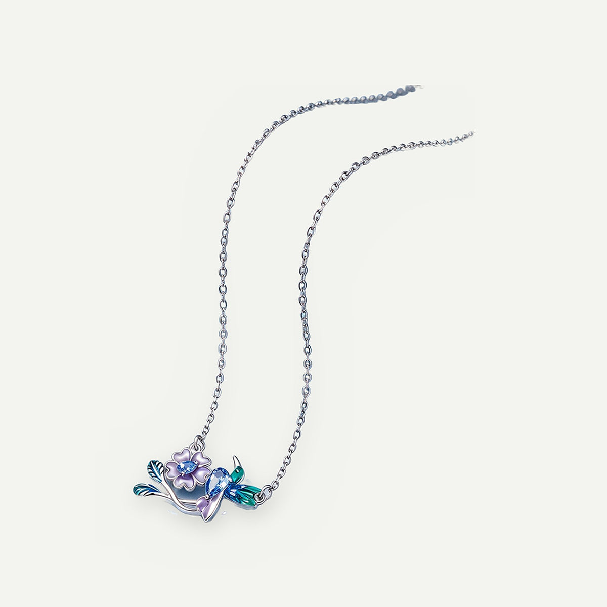 Collar Plata S925 Colibrí y Flor Lila – detalle