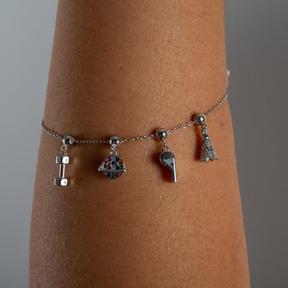 Charm S925 Mancuerna de Gym puesto en la pulsera Agosto 18, acabado plateado