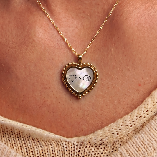 Collar Corazón Doble · Agosto 18