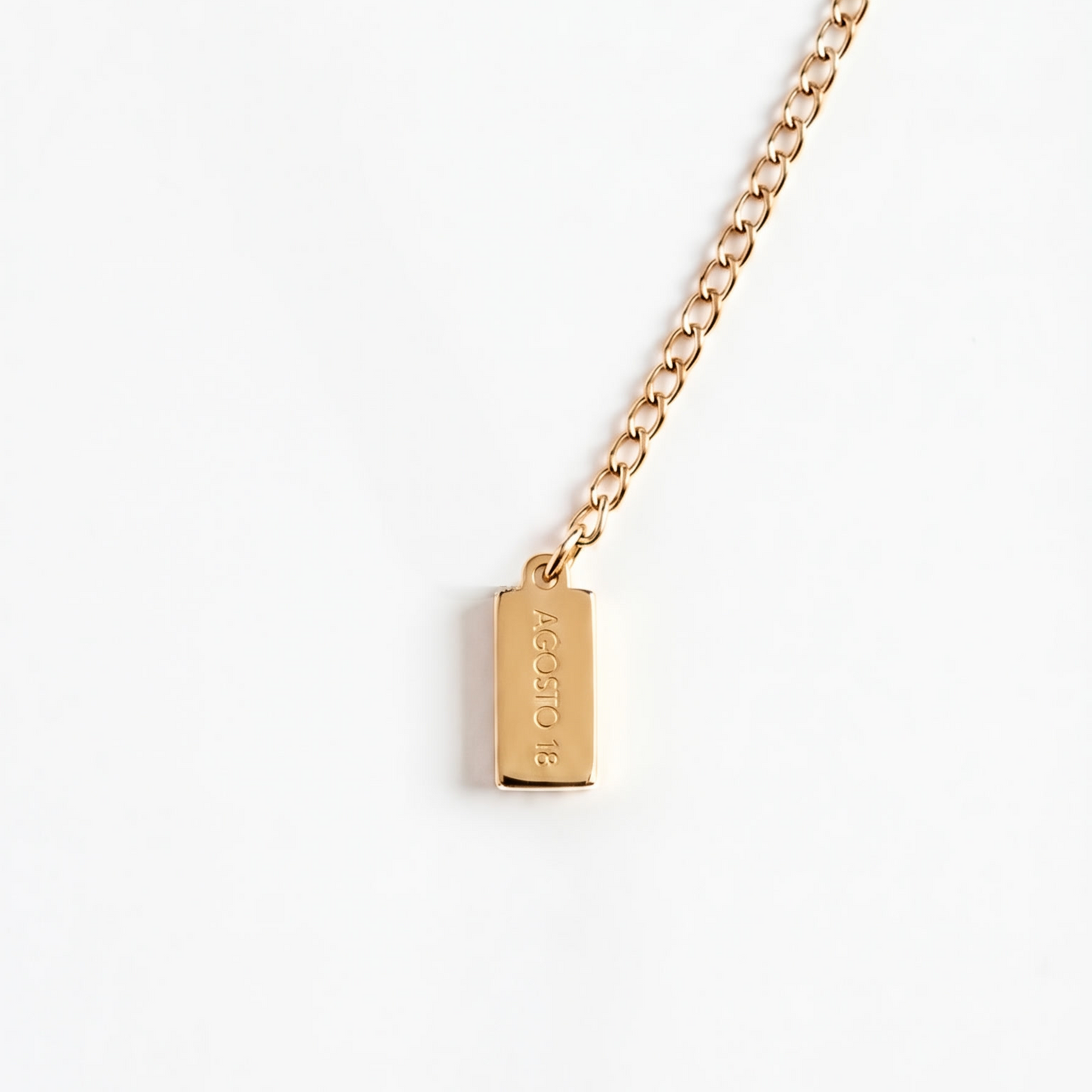 Collar Corazón Doble · Agosto 18
