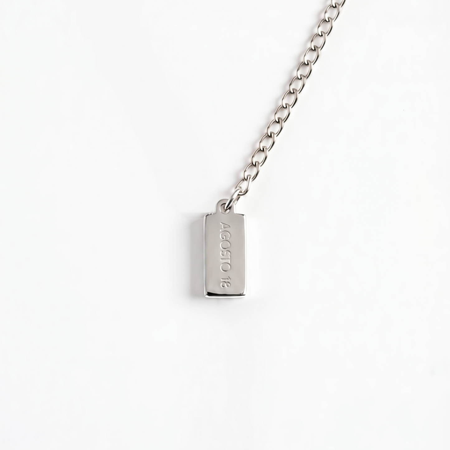 Collar Corazón Doble · Agosto 18