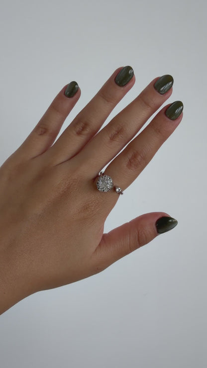 Anillo Antiestrés Kaelia — video del producto girando en la mano