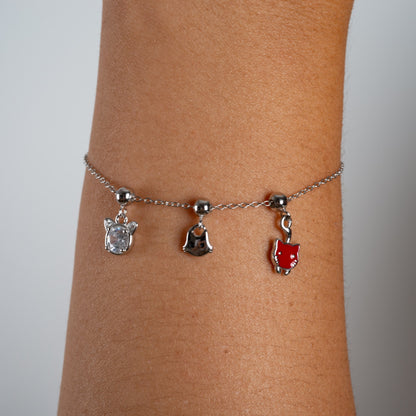 Charm S925 Gato Cristal puesto en la pulsera Agosto 18, acabado plateado